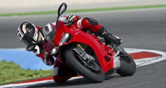 1199 Panigale: uma das últimas novidades da Ducati (foi lançada em 2011) é uma das mais potentes também, beirando os 200 cv 1199 Panigale: uma das últimas novidades da Ducati (foi lançada em 2011) é uma das mais potentes também, beirando os 200 cv