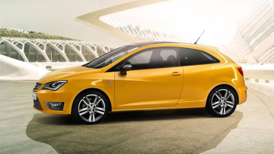 Modelo tem rodas de liga leve de 17 polegadas | <a href="https://quatrorodas.abril.com.br/saloes/pequim/2012/seat-ibiza-cupra-concept-682768.shtml" rel="migration">Leia mais</a>