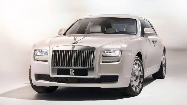 Marca aposta no Ghost Six Senses como "carro para estimular os sentidos" | <a href="https://quatrorodas.abril.com.br/saloes/pequim/2012/rolls-royce-ghost-six-senses-682754.shtml" rel="migration">Leia mais</a>