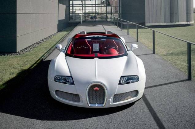 Exclusividade pouca é bobagem: o Veyron Grand Sport Wei Long terá apenas um exemplar produzido | <a href="https://quatrorodas.abril.com.br/saloes/pequim/2012/bugatti-veyron-wei-long-682847.shtml" rel="migration">Leia mais</a>