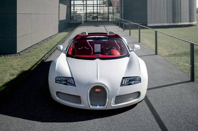 Exclusividade pouca é bobagem: o Veyron Grand Sport Wei Long terá apenas um exemplar produzido | <a href="https://quatrorodas.abril.com.br/saloes/pequim/2012/bugatti-veyron-wei-long-682847.shtml" rel="migration">Leia mais</a> Exclusividade pouca é bobagem: o Veyron Grand Sport Wei Long terá apenas um exemplar produzido | <a href="https://quatrorodas.abril.com.br/saloes/pequim/2012/bugatti-veyron-wei-long-682847.shtml" rel="migration">Leia mais</a>