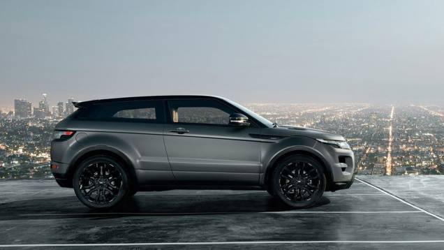 Aposta da marca é no luxo | <a href="https://quatrorodas.abril.com.br/saloes/pequim/2012/range-rover-evoque-victoria-beckham-682714.shtml" rel="migration">Leia mais</a>