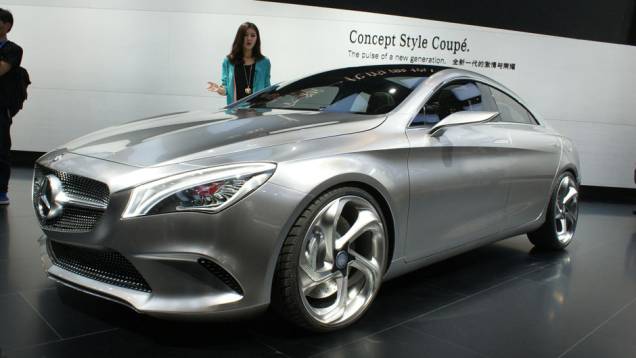 Mercedes-Benz Concept Style Coupé | <a href="https://quatrorodas.abril.com.br/galerias/saloes/pequim/2012/csc-682392.shtml" rel="migration">Veja mais fotos</a>