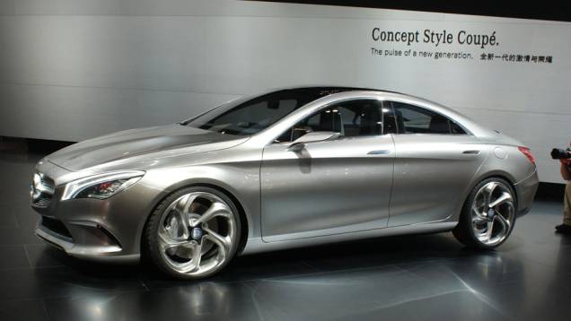 Mercedes-Benz Concept Style Coupé | <a href="https://quatrorodas.abril.com.br/galerias/saloes/pequim/2012/csc-682392.shtml" rel="migration">Veja mais fotos</a>