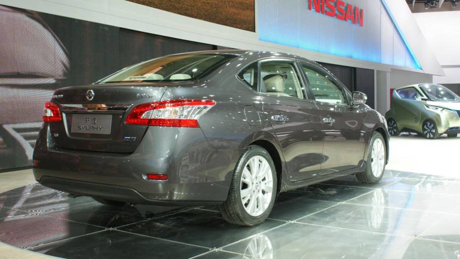 Nissan Sylphy | <a href="https://quatrorodas.abril.com.br/galerias/saloes/pequim/2012/nissan-sylphy-concept-682757.shtml" rel="migration">Veja mais fotos</a>