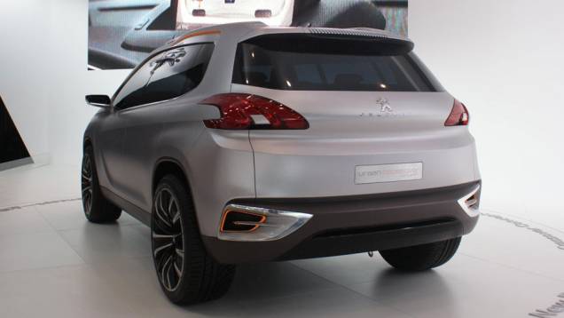 Peugeot Urban Crossover Concept | <a href="https://quatrorodas.abril.com.br/galerias/saloes/pequim/2012/peugeot-urban-concept-682724.shtml" rel="migration">Veja mais fotos</a>