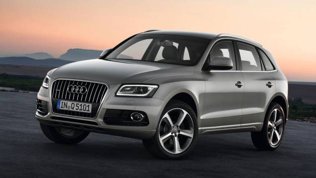 Na dianteira, a grade e o para-choque são novos | <a href="https://quatrorodas.abril.com.br/carros/lancamentos/audi-q5-2013-682959.shtml" rel="migration">Leia mais</a>