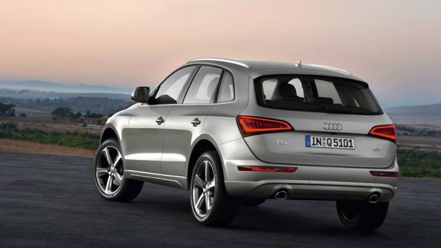 As saídas de escape também mudaram | <a href="https://quatrorodas.abril.com.br/carros/lancamentos/audi-q5-2013-682959.shtml" rel="migration">Leia mais</a>