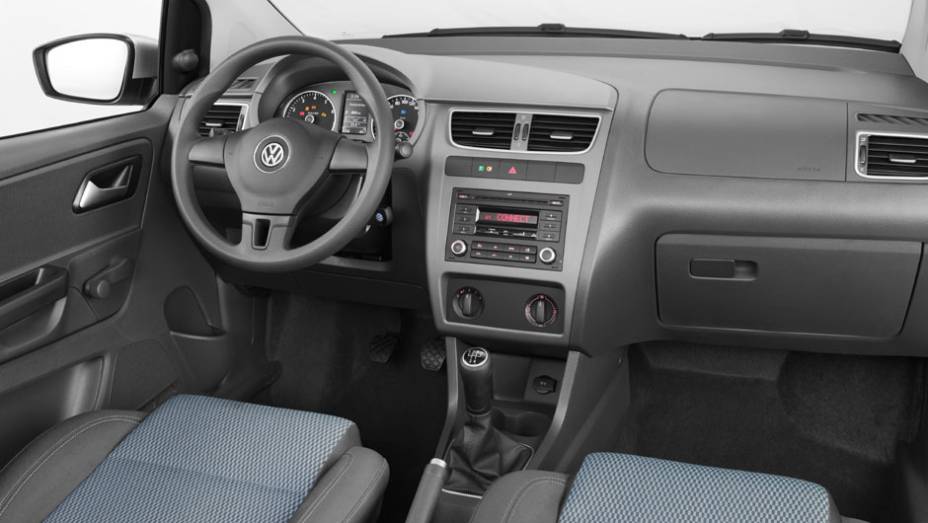 Interior ganhou novos revestimentos | <a href="https://quatrorodas.abril.com.br/carros/lancamentos/vw-fox-bluemotion-683155.shtml" rel="migration">Leia mais</a>