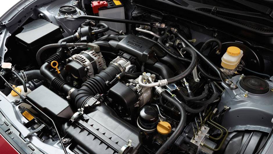 O FR-S usa um motor 2.0 boxer, que entrega 203 cv de pot&ecirc;ncia | <a href="https://quatrorodas.abril.com.br/noticias/scion-mostra-esportivo-fr-s-320588_p.shtml" rel="migration">Leia mais</a>