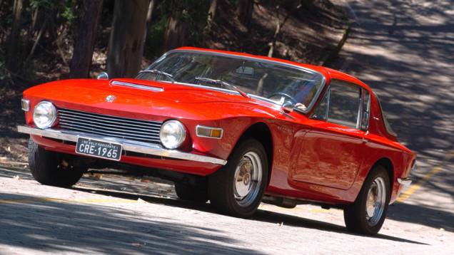 Nem todos conhecem o Brasinca 4200 GT, um esportivo de linhas arrojadas e que (dizem) inspirou o Jensen Interceptor; acabou sendo derrotado em nossa votação virtual pelo SP2 | <a href="https://quatrorodas.abril.com.br/classicos/brasileiros/conteudo_139340.s" rel="migration"></a>