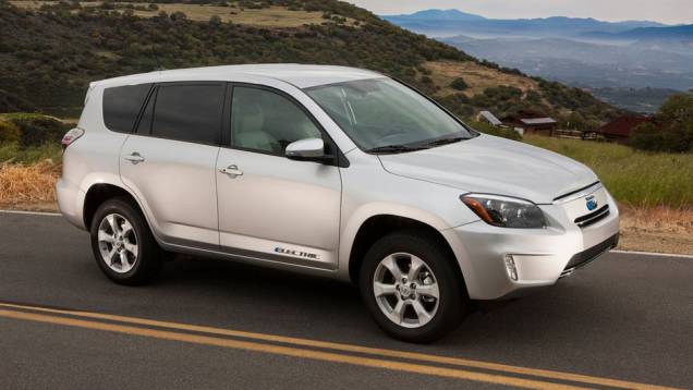 Segundo a montadora, é possível rodar até 160 quilômetros sem precisar recarregar suas baterias | <a href="https://quatrorodas.abril.com.br/noticias/toyota-rav4-eletrico-custara-us-50-mil-321110_p.shtml" rel="migration">Leia mais</a> Segundo a montadora, é possível rodar até 160 quilômetros sem precisar recarregar suas baterias | <a href="https://quatrorodas.abril.com.br/noticias/toyota-rav4-eletrico-custara-us-50-mil-321110_p.shtml" rel="migration">Leia mais</a>