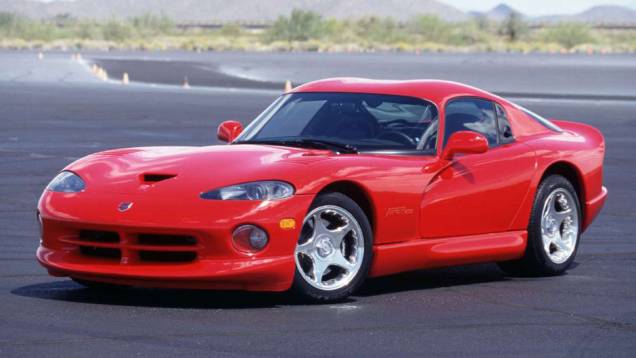 Dodge Viper: nome do esportivo foi homenagem da marca a Carroll Shelby | <a href="https://quatrorodas.abril.com.br/noticias/carrol-shelby-morre-aos-89-anos-321336_p.shtml" target="_blank" rel="migration">Carroll Shelby morre aos 89 anos</a> | <a href="https://quatrorodas.abril." rel="migration"></a>