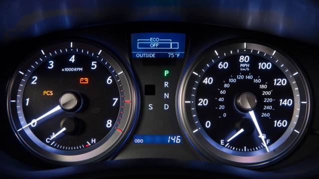 ES350 vem equipado com motor 3.5 V6 de 277 cv de potência | <a href="https://quatrorodas.abril.com.br/noticias/lexus-chega-oficialmente-ao-brasil-321310_p.shtml" rel="migration">Leia mais</a> ES350 vem equipado com motor 3.5 V6 de 277 cv de potência | <a href="https://quatrorodas.abril.com.br/noticias/lexus-chega-oficialmente-ao-brasil-321310_p.shtml" rel="migration">Leia mais</a>