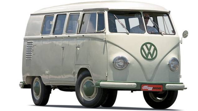 Kombi: montada aqui em 1953, com peças da Alemanha, passou a ser fabricada em 1957 e até hoje está em linha. Utilitária por excelência, ainda não encontrou um rival com melhor custo-benefício