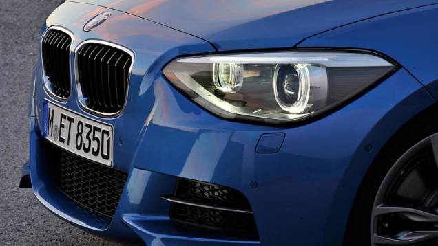 Até que dá para se divertir bastante com 320 cv, não é? | <a href="https://quatrorodas.abril.com.br/carros/lancamentos/bmw-m135i-684544.shtml" rel="migration">Leia mais</a> Até que dá para se divertir bastante com 320 cv, não é? | <a href="https://quatrorodas.abril.com.br/carros/lancamentos/bmw-m135i-684544.shtml" rel="migration">Leia mais</a>