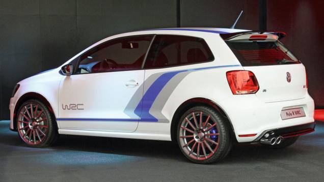 São 220 cv, ou 40 cv a mais que a versão vendida nas concessionárias da Europa | <a href="https://quatrorodas.abril.com.br/noticias/vw-revela-polo-wrc-street-321627_p.shtml" rel="migration">Leia mais</a> São 220 cv, ou 40 cv a mais que a versão vendida nas concessionárias da Europa | <a href="https://quatrorodas.abril.com.br/noticias/vw-revela-polo-wrc-street-321627_p.shtml" rel="migration">Leia mais</a>