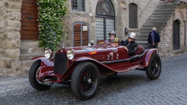Se no Brasil é raro ver Alfa Romeos antigos em bom estado de conservação, na Itália eles são figuras fáceis