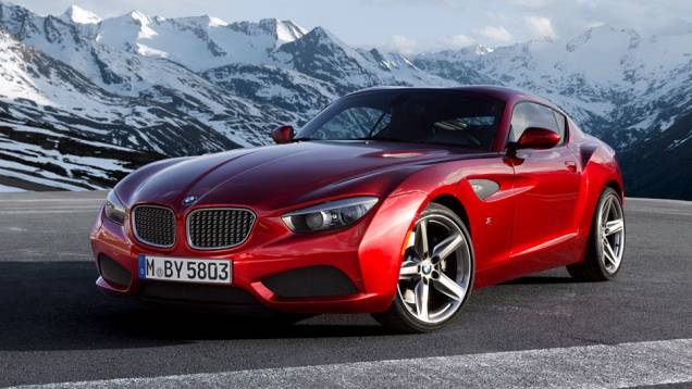 Modelo foi mostrado no Concorso dEleganza Villa dEste, realizado na Itália | <a href="https://quatrorodas.abril.com.br/noticias/bmw-leva-zagato-coupe-evento-italia-322104_p.shtml" rel="migration">Leia mais</a>