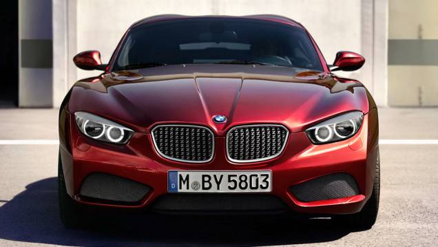 Grade frontal mantém as características da BMW | <a href="https://quatrorodas.abril.com.br/noticias/bmw-leva-zagato-coupe-evento-italia-322104_p.shtml" rel="migration">Leia mais</a> Grade frontal mantém as características da BMW | <a href="https://quatrorodas.abril.com.br/noticias/bmw-leva-zagato-coupe-evento-italia-322104_p.shtml" rel="migration">Leia mais</a>