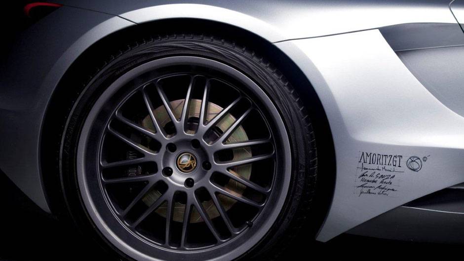 Esportivo foi feito em parceria com a equipe de design Amoritz GT | <a href="https://quatrorodas.abril.com.br/carros/lancamentos/donirosset-686600.shtml" rel="migration">Leia mais</a>