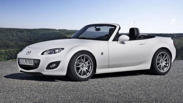 Conceito tem cor branca e rodas aro 17 | <a href="https://quatrorodas.abril.com.br/noticias/mazda-revela-conceito-mx-5-yusho-leipzig-322467_p.shtml" rel="migration">Leia mais</a> Conceito tem cor branca e rodas aro 17 | <a href="https://quatrorodas.abril.com.br/noticias/mazda-revela-conceito-mx-5-yusho-leipzig-322467_p.shtml" rel="migration">Leia mais</a>
