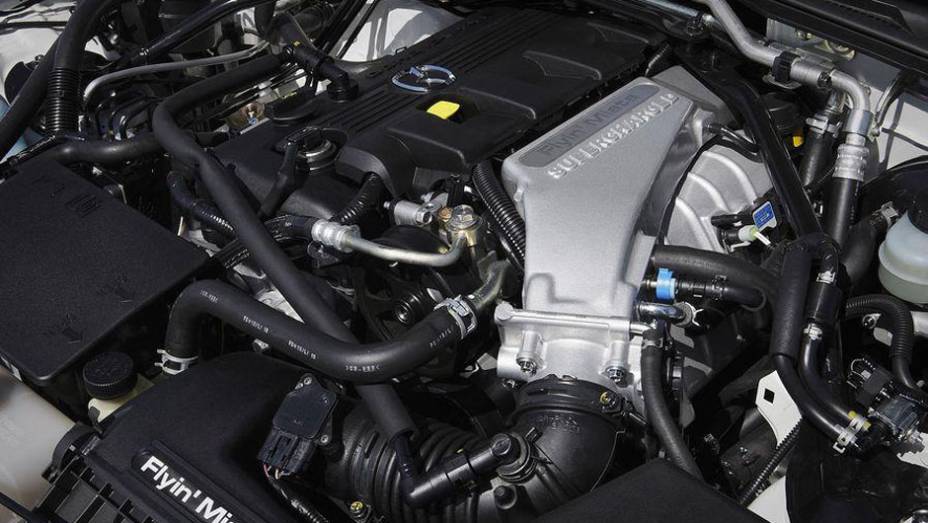 Motor 2.0 entrega 238 cv de potência | <a href="https://quatrorodas.abril.com.br/noticias/mazda-revela-conceito-mx-5-yusho-leipzig-322467_p.shtml" rel="migration">Leia mais</a>