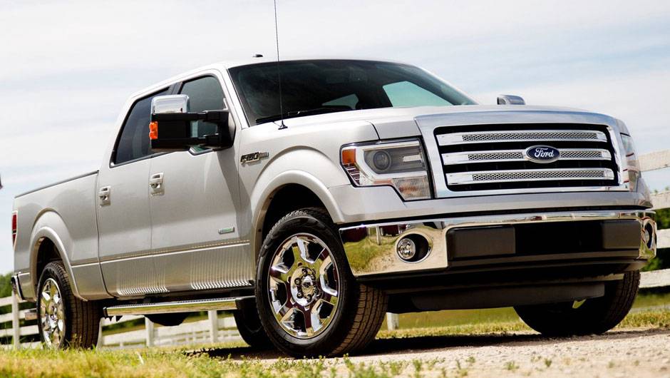 Picape passa por reestiliza&ccedil;&atilde;o na linha 2013 | <a href="https://quatrorodas.abril.com.br/noticias/ford-f-150-chega-linha-2013-322561_p.shtml" target="_blank" rel="migration">Leia mais</a>