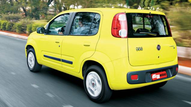 1º lugar: Fiat Uno | Depreciação em um ano: -6,7% | Versão do carro que menos se depreciou: Way 1.0 8v 4p