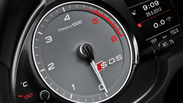 Painel de instrumentos foi revisado | <a href="https://quatrorodas.abril.com.br/noticias/audi-mostra-sq5-tdi-versao-esportiva-q5-323175_p.shtml" rel="migration">Leia mais</a> Painel de instrumentos foi revisado | <a href="https://quatrorodas.abril.com.br/noticias/audi-mostra-sq5-tdi-versao-esportiva-q5-323175_p.shtml" rel="migration">Leia mais</a>