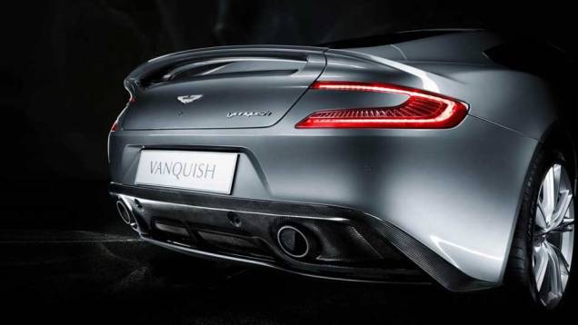 O Vanquish terá preço sugerido de 189.995 libras esterlinas no Velho Continente | <a href="https://quatrorodas.abril.com.br/noticias/fabricantes-aston-martin-revela-am310-vanquish-323326_p.shtml" rel="migration">Leia mais</a> O Vanquish terá preço sugerido de 189.995 libras esterlinas no Velho Continente | <a href="https://quatrorodas.abril.com.br/noticias/fabricantes-aston-martin-revela-am310-vanquish-323326_p.shtml" rel="migration">Leia mais</a>