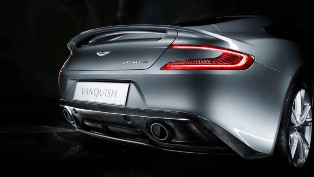 O Vanquish terá preço sugerido de 189.995 libras esterlinas no Velho Continente | <a href="https://quatrorodas.abril.com.br/noticias/fabricantes-aston-martin-revela-am310-vanquish-323326_p.shtml" rel="migration">Leia mais</a>