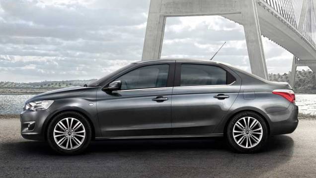 Embora seja praticamente um clone do 301, o C-Elysée tem o DNA da Citroën | <a href="https://quatrorodas.abril.com.br/noticias/citroen-lanca-sedas-c4-l-c-elysee-323407_p.shtml" rel="migration">Leia mais</a> Embora seja praticamente um clone do 301, o C-Elysée tem o DNA da Citroën | <a href="https://quatrorodas.abril.com.br/noticias/citroen-lanca-sedas-c4-l-c-elysee-323407_p.shtml" rel="migration">Leia mais</a>