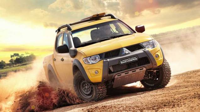Versão Savana é destinada aos praticantes do off-road - <a href="https://quatrorodas.abril.com.br/carros/lancamentos/mitsubishi-l200-triton-2013-689827.shtml" rel="migration">Leia mais</a> Versão Savana é destinada aos praticantes do off-road - <a href="https://quatrorodas.abril.com.br/carros/lancamentos/mitsubishi-l200-triton-2013-689827.shtml" rel="migration">Leia mais</a>