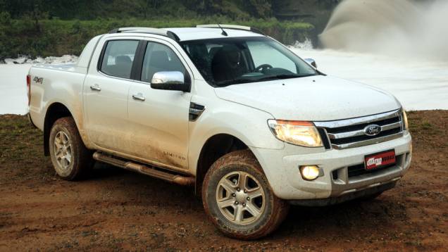 Da antiga só ficou o nome: a Ranger foi completamente renovada | <a href="https://quatrorodas.abril.com.br/carros/lancamentos/ford-ranger-689994.shtml" rel="migration">Leia mais</a>