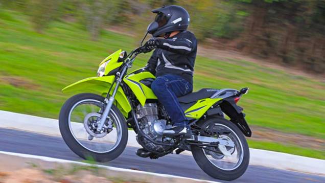 Com lançamento previsto para alguns meses, a Bros quase não foi modificada | <a href="https://quatrorodas.abril.com.br/moto/noticias/nxr-150-bros-quase-inalterada-691995.shtml" target="_blank" rel="migration">Leia mais</a> Com lançamento previsto para alguns meses, a Bros quase não foi modificada | <a href="https://quatrorodas.abril.com.br/moto/noticias/nxr-150-bros-quase-inalterada-691995.shtml" target="_blank" rel="migration">Leia mais</a>