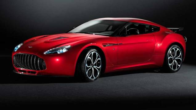 O Aston Martin V12 Zagato começará a ser produzido no fim deste ano. Segundo a marca. são necessárias cerca de 2.000 horas de trabalho artesanal para finalizar a construção de cada unidade do esportivo