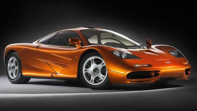 McLaren F1 utiliza um motor 6.1 V12 da BMW, e ainda é o automóvel aspirado (sem utilizar turbo ou supercharger) mais rápido do mundo, com a evlocidade máxima de 391 km/h