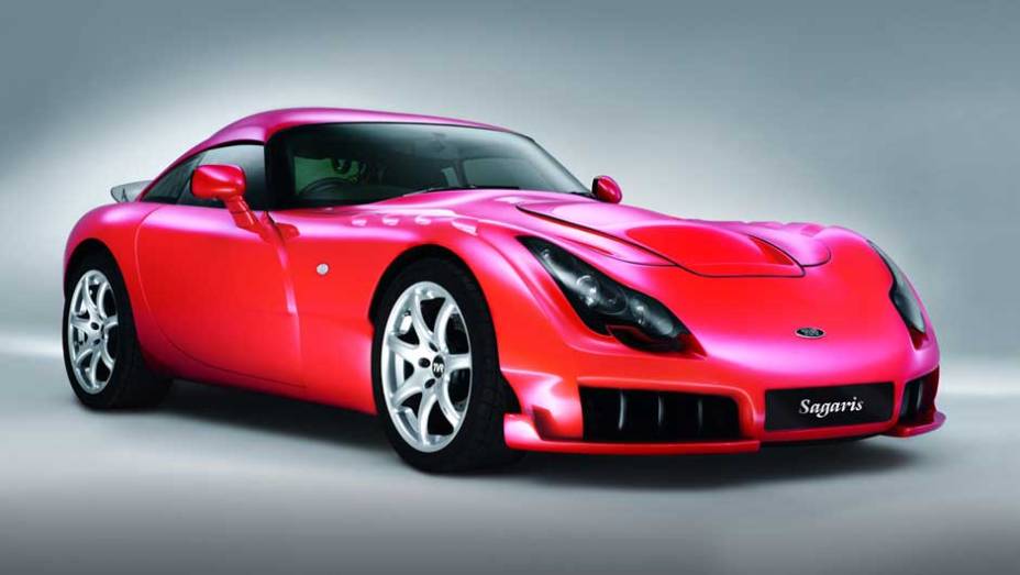 A TVR foi fundada em 1947 e a maioria de seus automóveis ficou conheca por utilizar motorização seis cilindros em linha. Infelizmente, a marca decretou sua falência neste ano