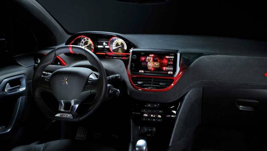 Peugeot confirmou a versão de produção do 208 GTI para o Salão de Paris deste ano. Versão conceitual foi mostrada em Genebra. <a href="https://quatrorodas.abril.com.br/noticias/fabricantes-peugeot-208-gti-sera-mostrado-paris-325335_p.shtml" rel="migration">Leia mais</a>