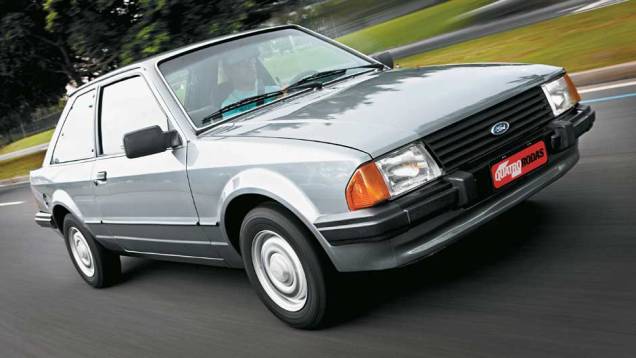 Na edição 276 testamos o Ford Escort, modelo que, posteriormente, se tornaria um rival direto do Volkswagen Gol quando equipado com a motorização 1.0. <a href="https://quatrorodas.abril.com.br/acervodigital/home.aspx?edicao=402&pg=53" target="_blank" rel="migration"> Confira</a>