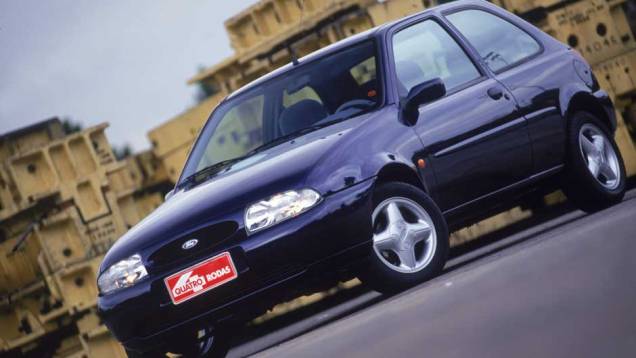 Em 1996, o VW gol, já em sua segunda geração (popularmente chamada de "bolinha"), ganha um novo concorrente da Ford: o Fiesta, testado por nós em março. <a href="https://quatrorodas.abril.com.br/acervodigital/home.aspx?edicao=428&pg=51" target="_blank" rel="migration"> Confir</a> Em 1996, o VW gol, já em sua segunda geração (popularmente chamada de "bolinha"), ganha um novo concorrente da Ford: o Fiesta, testado por nós em março. <a href="https://quatrorodas.abril.com.br/acervodigital/home.aspx?edicao=428&pg=51" target="_blank" rel="migration"> Confir</a>
