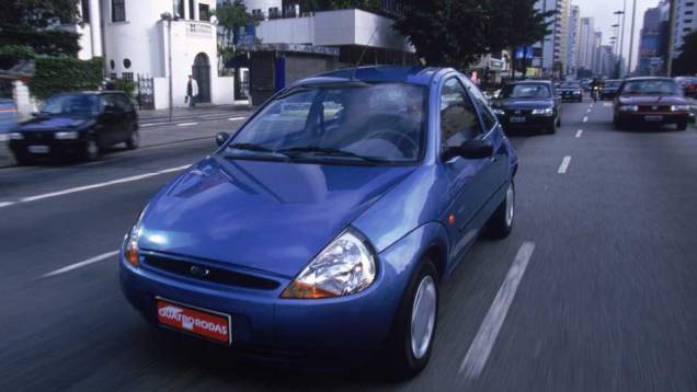 Em novembro de 1996, antecipamos a chegada de mais um concorrente de VW Gol, o Ford Ka <a href="https://quatrorodas.abril.com.br/acervodigital/home.aspx?edicao=436&pg=35" target="_blank" rel="migration">(leia aqui)</a> , compacto que voltou a aparecer na capa da Quatro Rodas