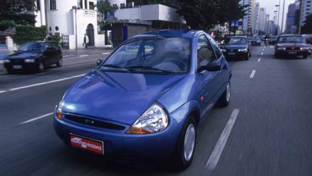 Em novembro de 1996, antecipamos a chegada de mais um concorrente de VW Gol, o Ford Ka <a href="https://quatrorodas.abril.com.br/acervodigital/home.aspx?edicao=436&pg=35" target="_blank" rel="migration">(leia aqui)</a> , compacto que voltou a aparecer na capa da Quatro Rodas Em novembro de 1996, antecipamos a chegada de mais um concorrente de VW Gol, o Ford Ka <a href="https://quatrorodas.abril.com.br/acervodigital/home.aspx?edicao=436&pg=35" target="_blank" rel="migration">(leia aqui)</a> , compacto que voltou a aparecer na capa da Quatro Rodas