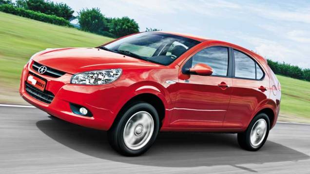 Um "negócio da China", o Jac J3 veio ao mercado nacional e também mirava nas versões topo de linha do VW Gol. Foi estampado na edição 615 da Quatro Rodas. <a href="https://quatrorodas.abril.com.br/acervodigital/home.aspx?edicao=615&pg=59" target="_blank" rel="migration"> Cliq</a> Um "negócio da China", o Jac J3 veio ao mercado nacional e também mirava nas versões topo de linha do VW Gol. Foi estampado na edição 615 da Quatro Rodas. <a href="https://quatrorodas.abril.com.br/acervodigital/home.aspx?edicao=615&pg=59" target="_blank" rel="migration"> Cliq</a>