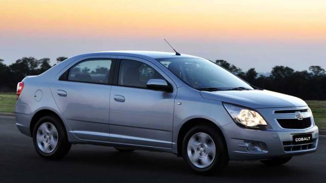 São 108 cv com etanol e 106 cv com gasolina, aumento de 6 cv e 9 cv, respectivamente, em comparação ao modelo 1.4 | <a href="https://quatrorodas.abril.com.br/carros/lancamentos/chevrolet-cobalt-1-8-699014.shtml" rel="migration">Leia mais</a> São 108 cv com etanol e 106 cv com gasolina, aumento de 6 cv e 9 cv, respectivamente, em comparação ao modelo 1.4 | <a href="https://quatrorodas.abril.com.br/carros/lancamentos/chevrolet-cobalt-1-8-699014.shtml" rel="migration">Leia mais</a>
