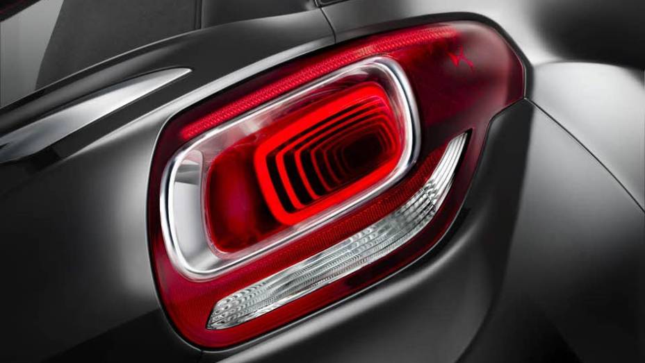 Citroën DS3 Cabriolet. | <a href="https://quatrorodas.abril.com.br/saloes/paris/2012/citroen-ds3-cabriolet-703240.shtml" rel="migration">Leia mais</a> Citroën DS3 Cabriolet. | <a href="https://quatrorodas.abril.com.br/saloes/paris/2012/citroen-ds3-cabriolet-703240.shtml" rel="migration">Leia mais</a>