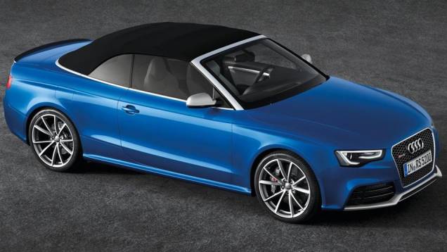 ... e fechado em 17s. O acionamento pode ser feito desde que o carro esteja numa velocidade até 50 km/h. | <a href="https://quatrorodas.abril.com.br/saloes/paris/2012/audi-rs5-cabriolet-702558.shtml" rel="migration">Leia mais</a> ... e fechado em 17s. O acionamento pode ser feito desde que o carro esteja numa velocidade até 50 km/h. | <a href="https://quatrorodas.abril.com.br/saloes/paris/2012/audi-rs5-cabriolet-702558.shtml" rel="migration">Leia mais</a>