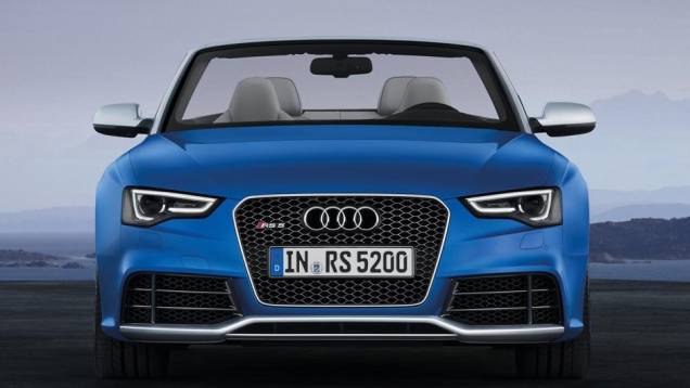 Em termos de motorização, o RS5 Cabriolet é movido por um propulsor 4.2 V8. | <a href="https://quatrorodas.abril.com.br/saloes/paris/2012/audi-rs5-cabriolet-702558.shtml" rel="migration">Leia mais</a>