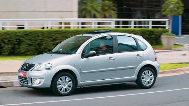 Considerado por muitos um carro "feminino", o Citroën C3 aparece bem cotado entre as puladoras de cerca: 2º lugar.